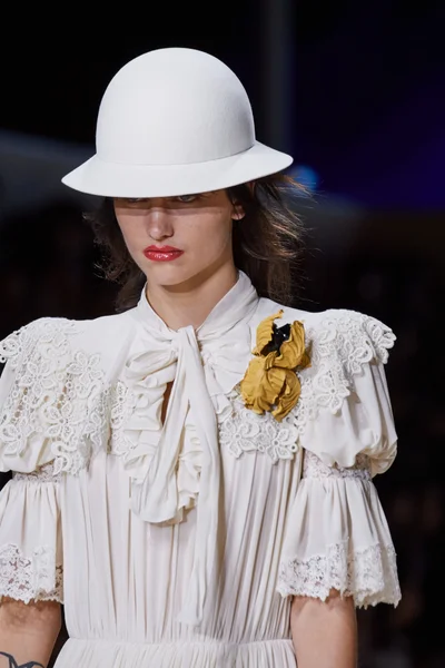 Look 147